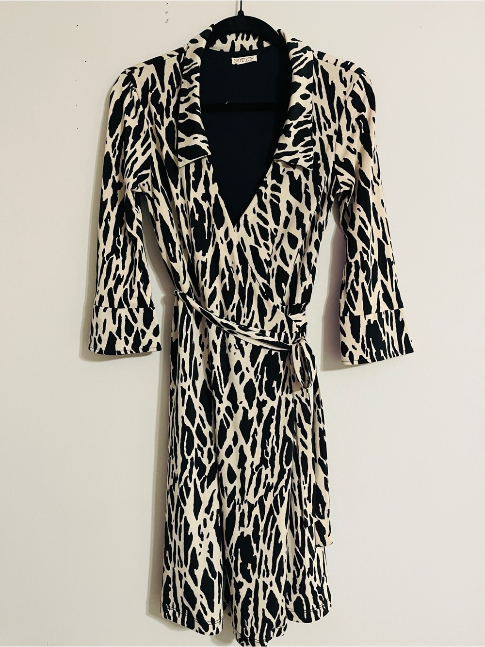 Notice Zebra Animal Print Wrap Shirt Dress M Black Cream Abstract Long Sleeve